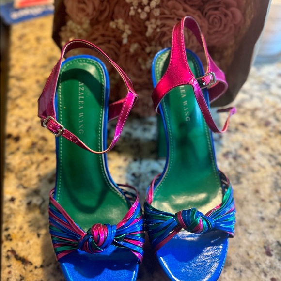 Azalea, Wang triple color platform heels, 7 - Picture 4 of 4